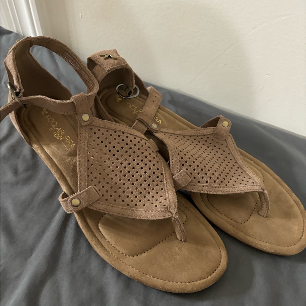 Koolaburra by Uggs - Tan Sandals size 8